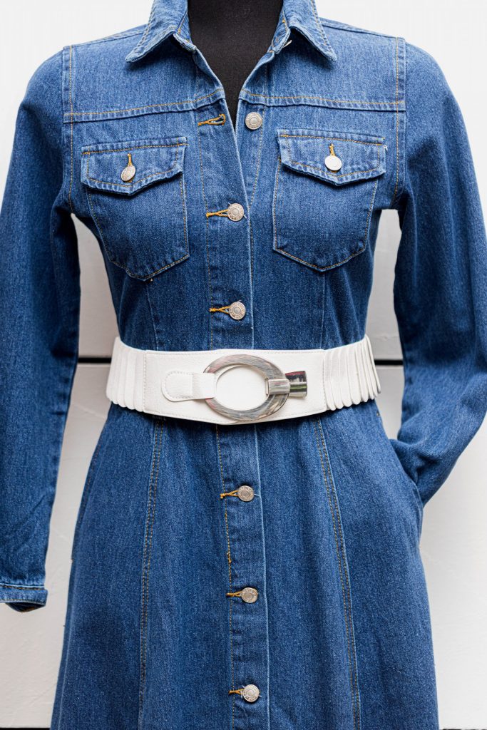 Rugalmas gumis széles női öv fém csattal