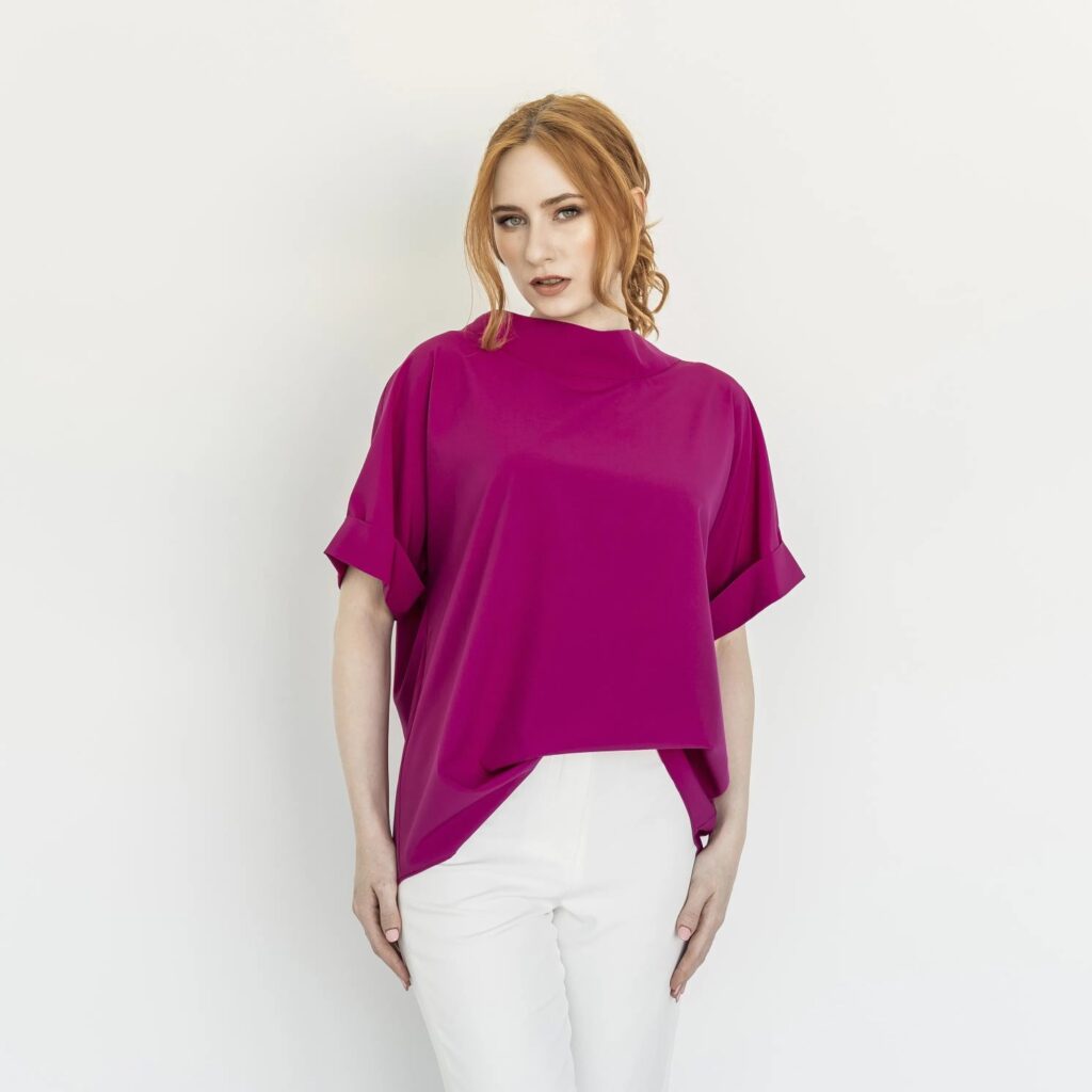 laza szabású felső