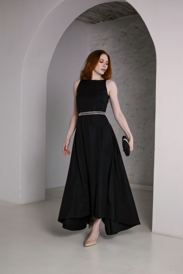 Rouge elegáns estélyi ruha