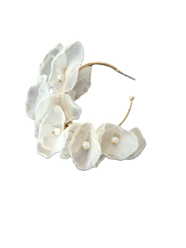 Virágos fülbevaló