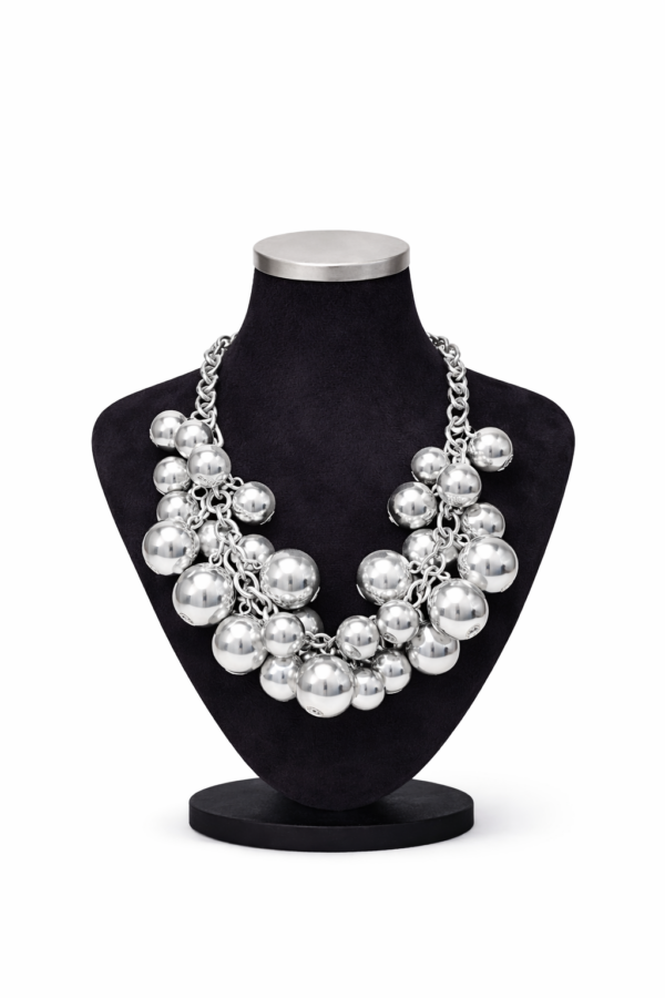 Karakteres gyöngyös nyaklánc